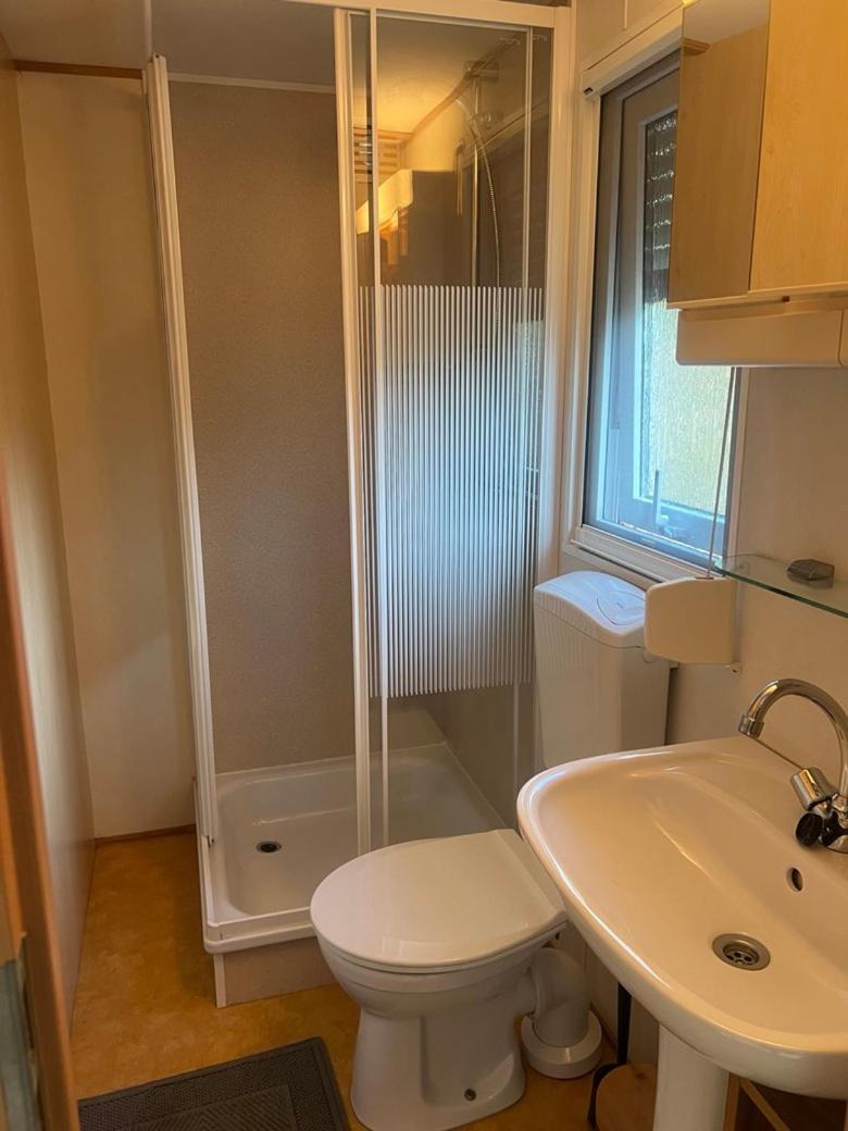 Net Achter De Dijk 125 Hotel Bruinisse Bagian luar foto