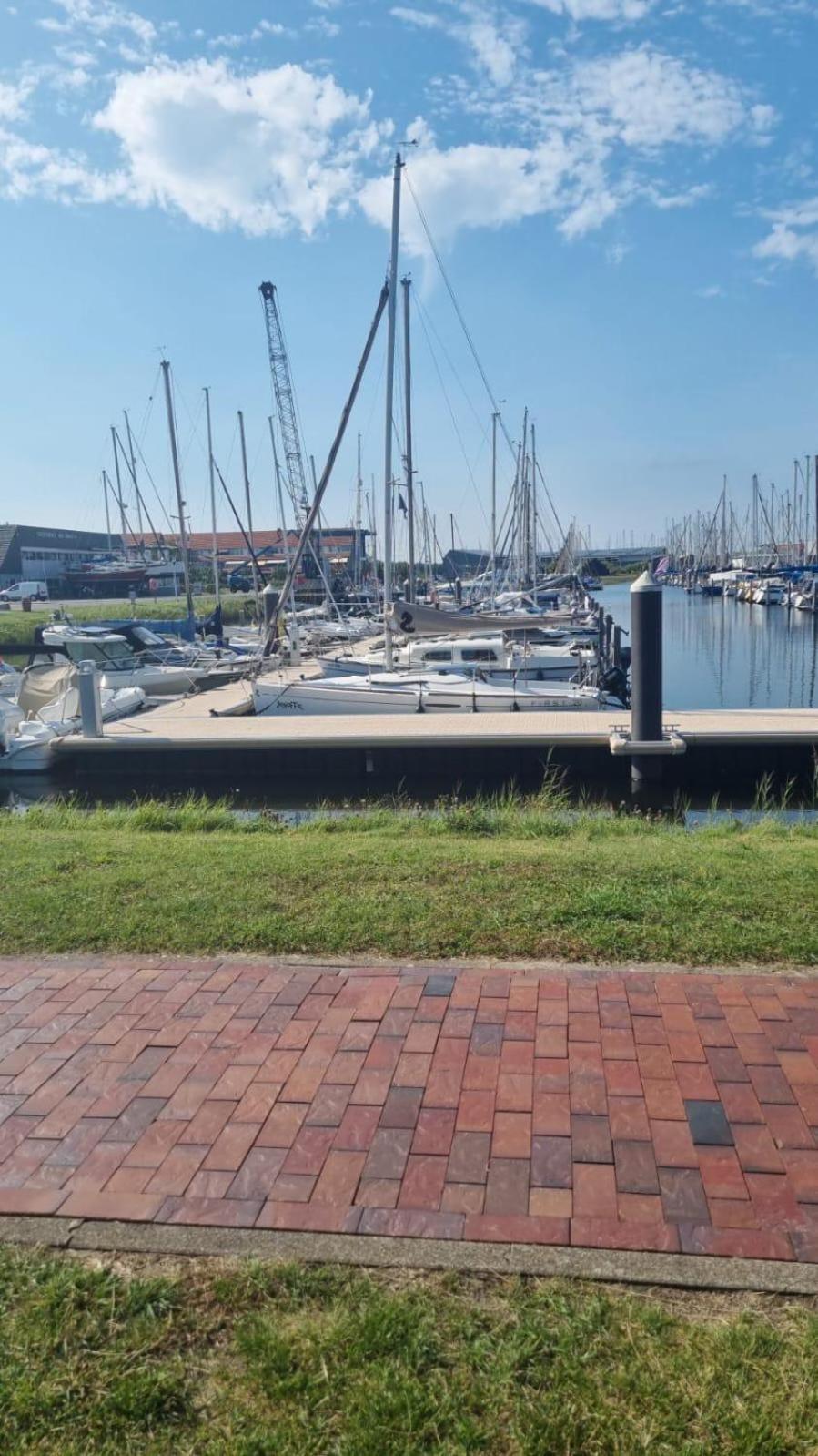 Net Achter De Dijk 125 Hotel Bruinisse Bagian luar foto