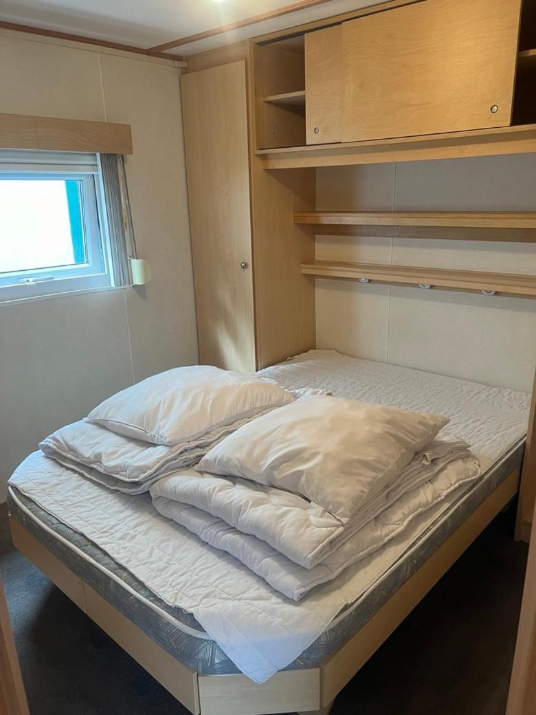 Net Achter De Dijk 125 Hotel Bruinisse Bagian luar foto