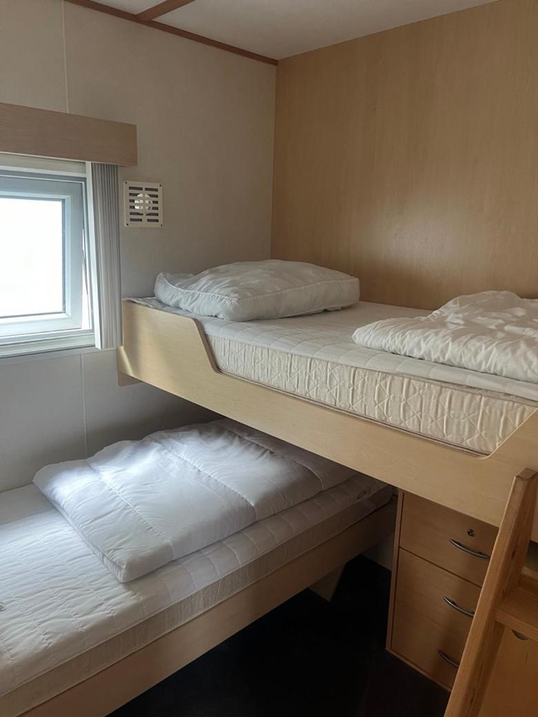 Net Achter De Dijk 125 Hotel Bruinisse Bagian luar foto